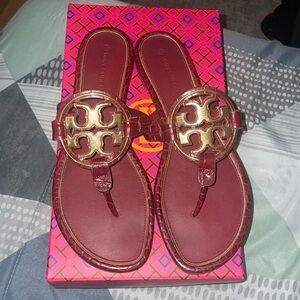 Tory Burch metal miller croco emboss Roma Red 607